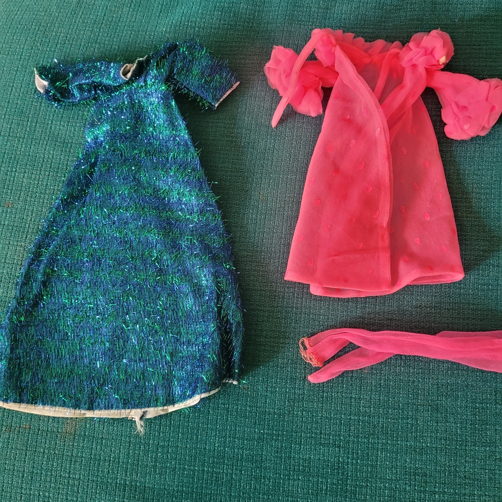 Barbie Pink Bodysuit and Assorted Dress Sets - Picture 3 of 7